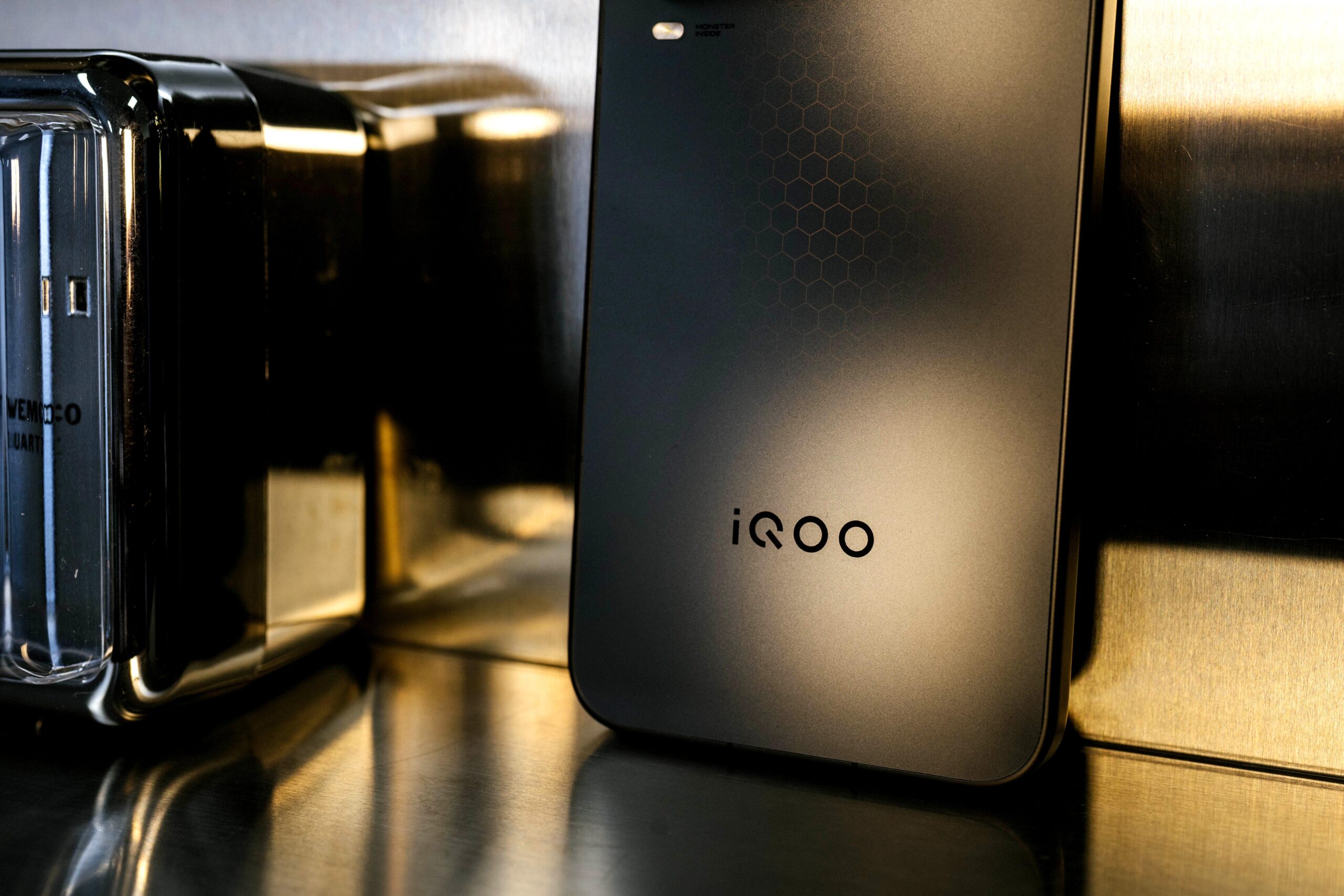 iQOO 15 Ultra体验：性能王者傲然登顶，iQOO 15 Ultra来了！-锋巢网